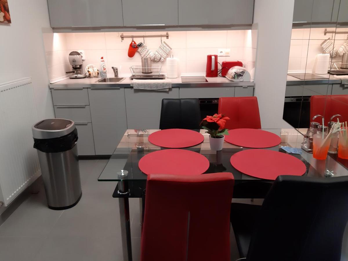 Szalok Spa Apartman เอ็กแกร์ซาโลก ภายนอก รูปภาพ